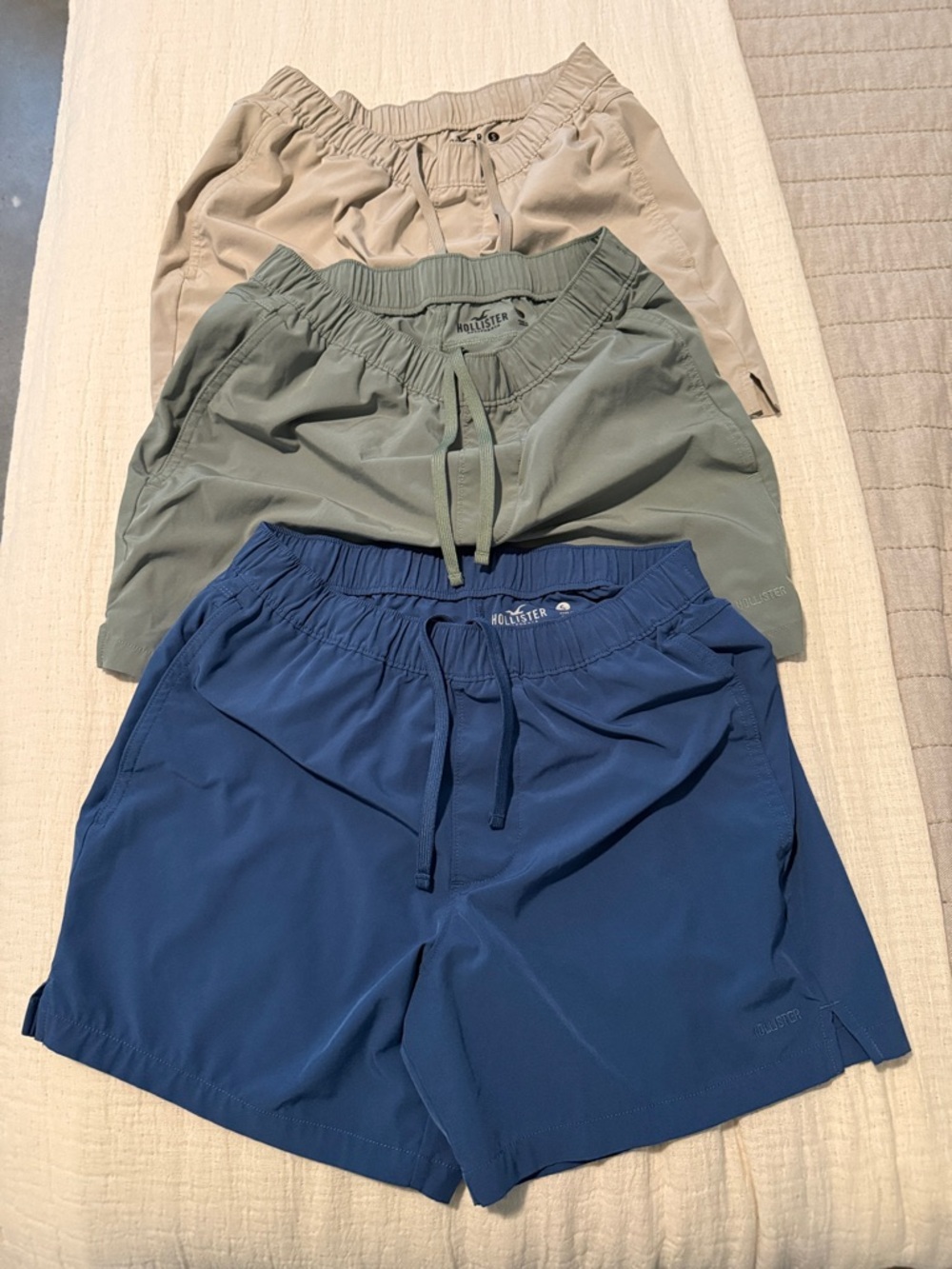 Hollister Men's Active Drawstring Shorts — Blue, Olive, Tan